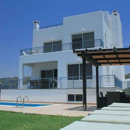 Blue Coral Beach Villas Paphos Exterior foto