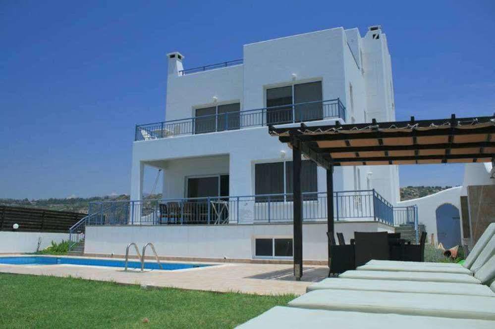 Blue Coral Beach Villas Paphos Exterior foto