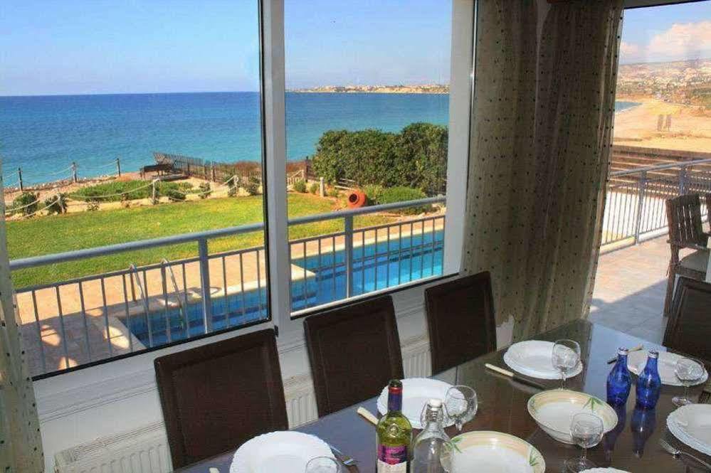 Blue Coral Beach Villas Paphos Exterior foto