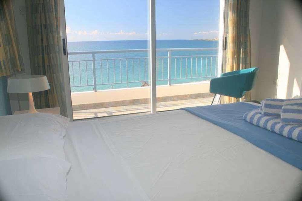 Blue Coral Beach Villas Paphos Exterior foto