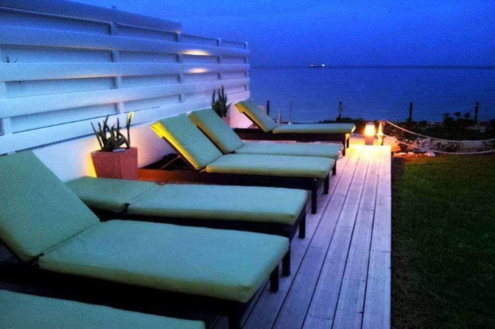Blue Coral Beach Villas Paphos Exterior foto